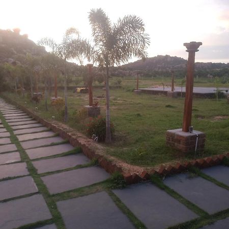 Hampi Nature Cottage Bagian luar foto
