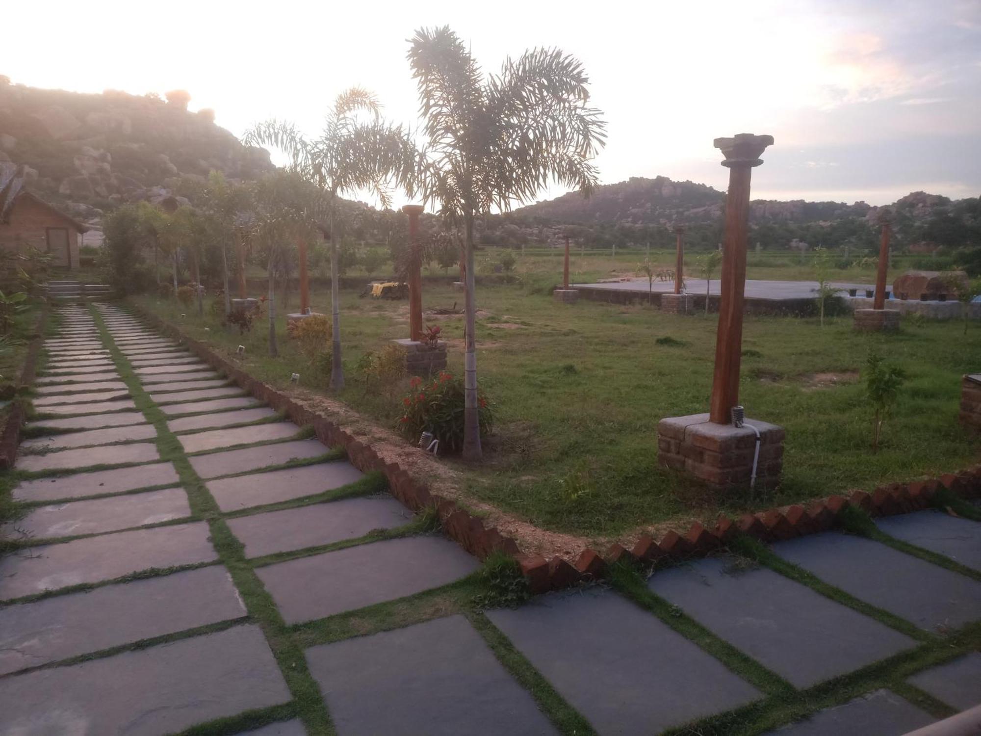 Hampi Nature Cottage Bagian luar foto